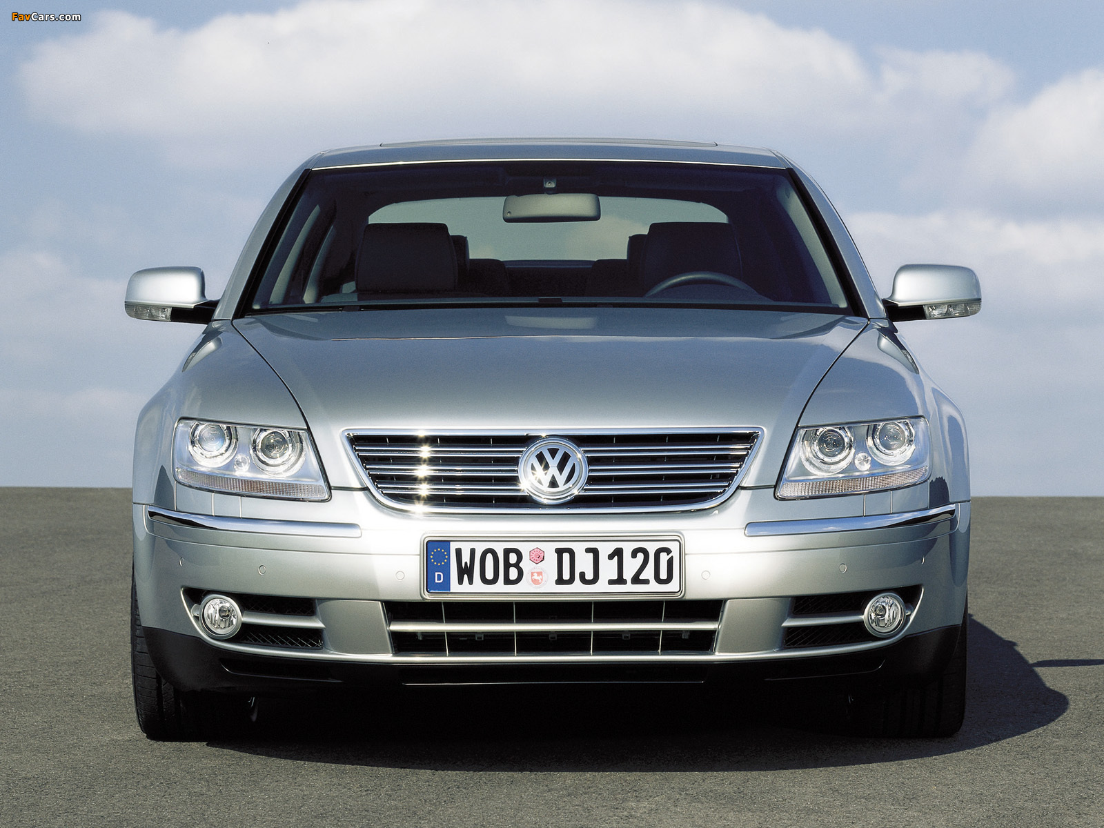 Volkswagen Phaeton W12 2002–07 photos (1600 x 1200)
