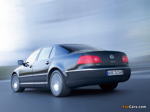 Volkswagen Phaeton V6 TDI 2002–07 pictures (640 x 480)