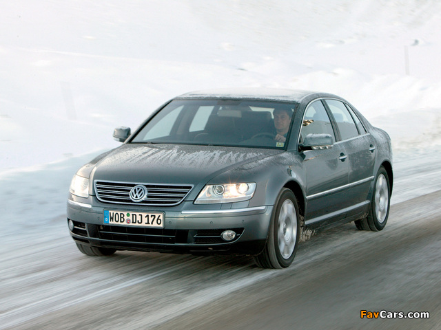 Volkswagen Phaeton V8 2002–07 pictures (640 x 480)