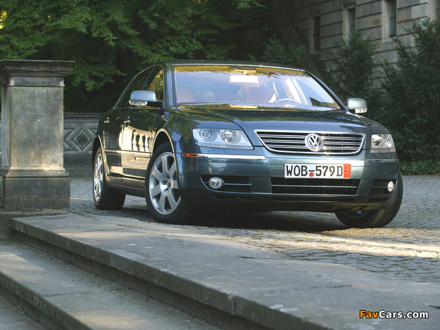 Volkswagen Phaeton W12 US-spec 2002–07 wallpapers (640 x 480)