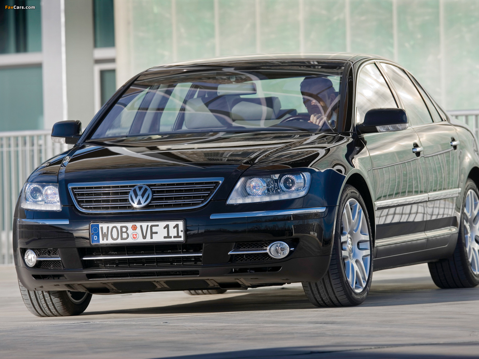 Volkswagen Phaeton V8 2007–10 images (1600 x 1200)