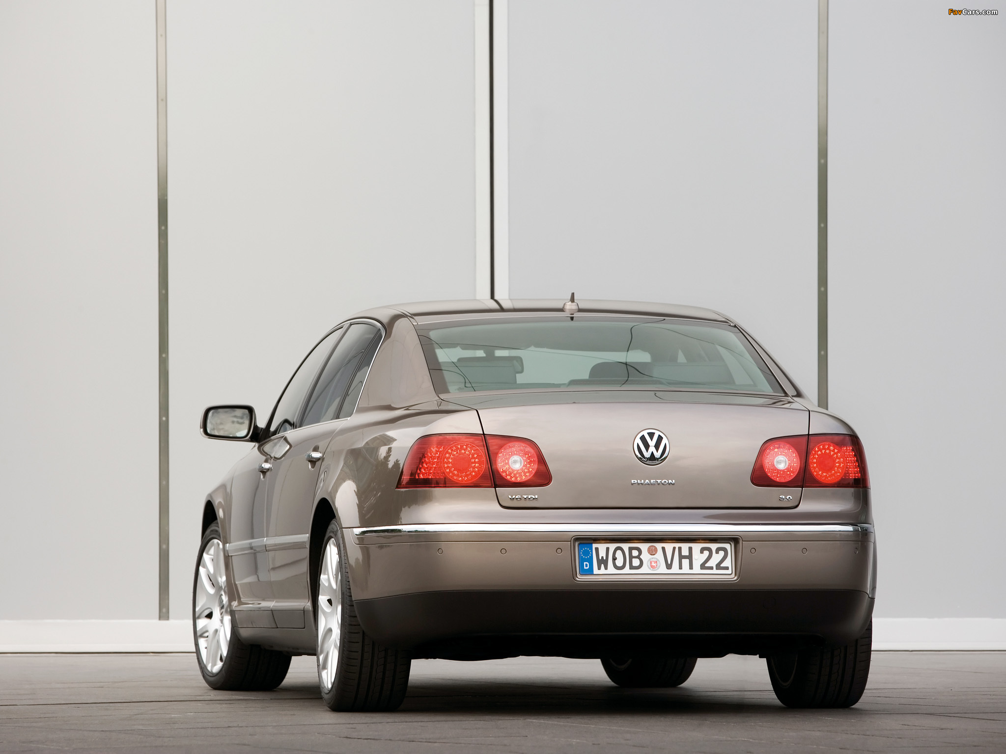 Volkswagen Phaeton V6 TDI 2007–10 pictures (2048 x 1536)