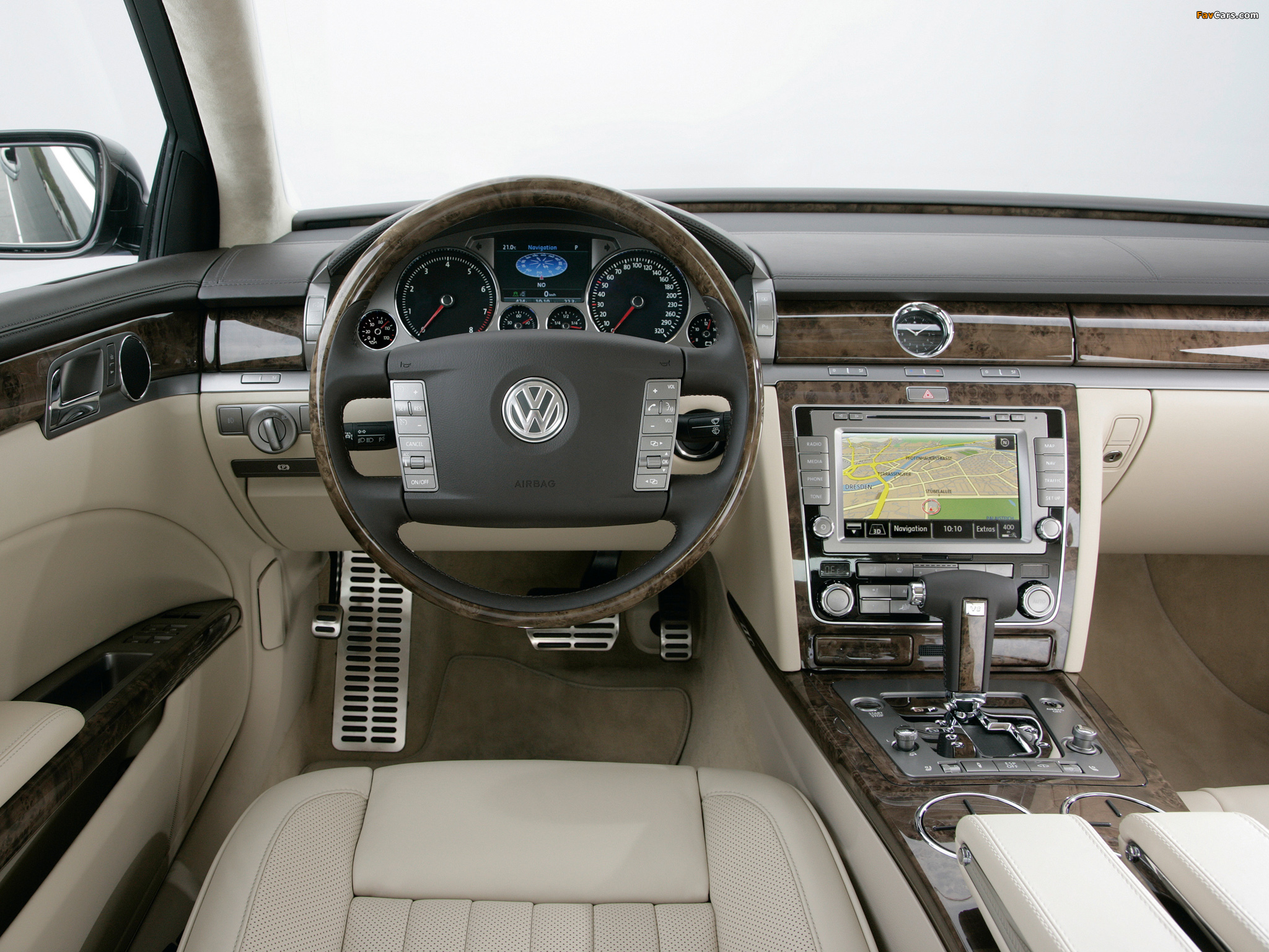 Volkswagen Phaeton V8 2007–10 pictures (2048 x 1536)