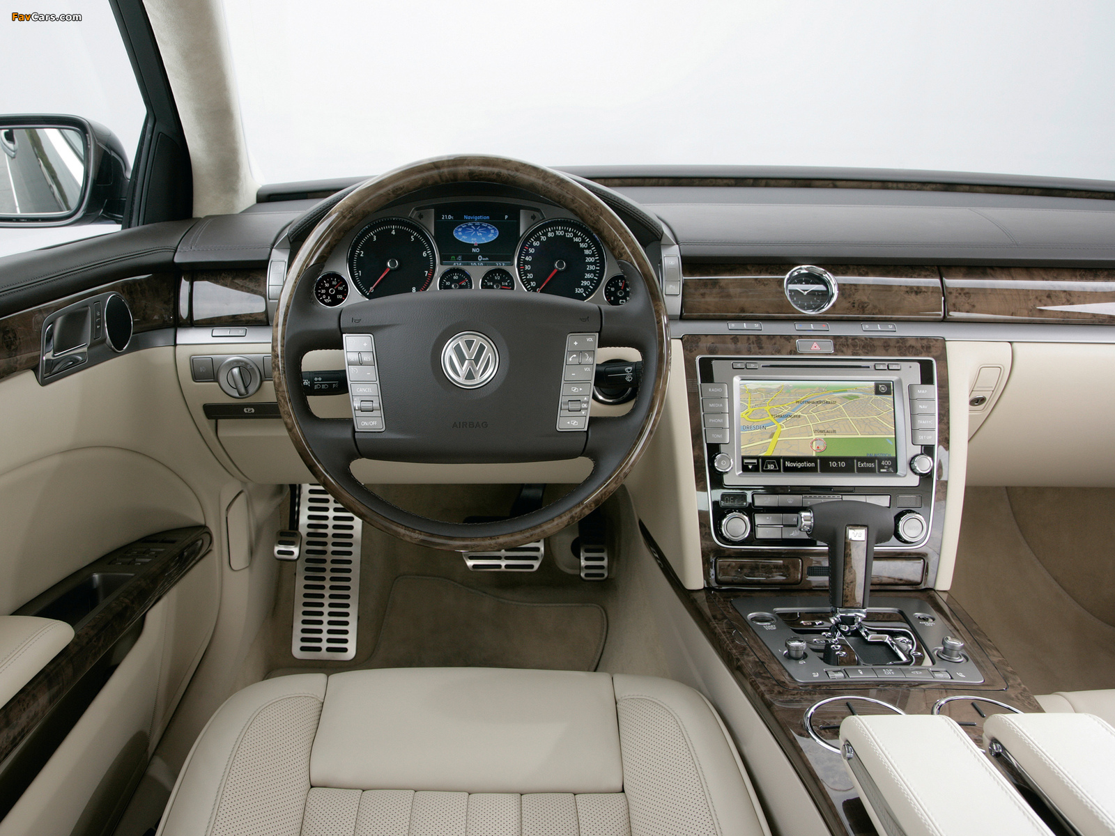 Volkswagen Phaeton V8 2007–10 pictures (1600 x 1200)