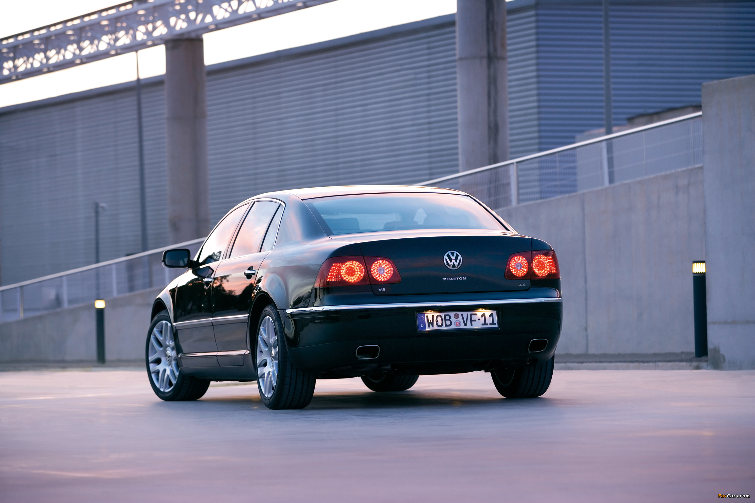 Volkswagen Phaeton V8 2007–10 wallpapers (2400 x 1600)