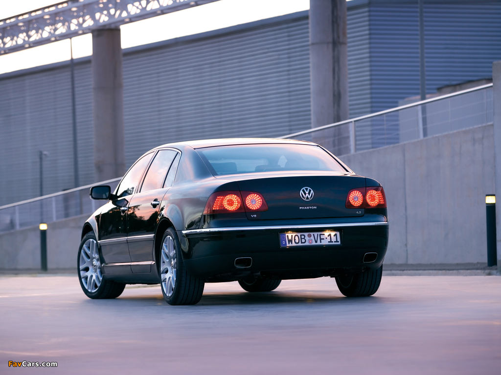 Volkswagen Phaeton V8 2007–10 wallpapers (1024 x 768)