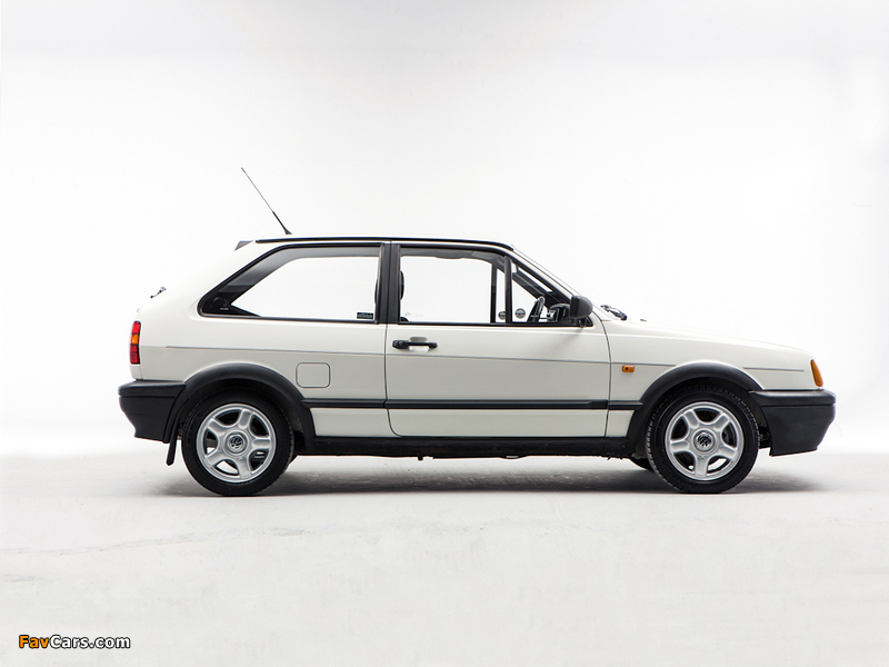 Images of Volkswagen Polo G40 UK-spec (IIf) 1991–94 (800 x 600)