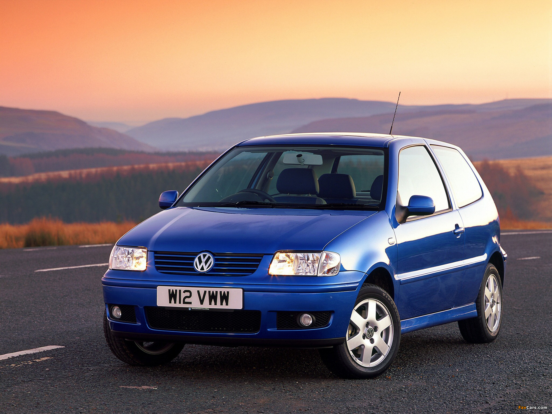 Images of Volkswagen Polo 3-door UK-spec (Typ 6N2) 1999–2001 (1920 x 1440)