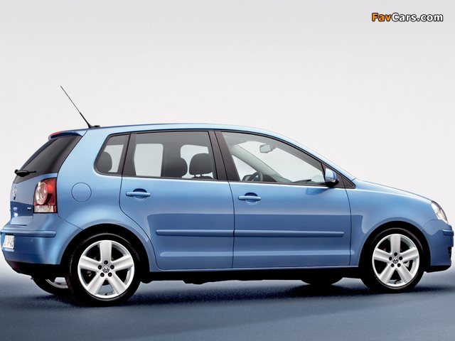 Images of Volkswagen Polo 5-door (Typ 9N3) 2005–09 (640 x 480)