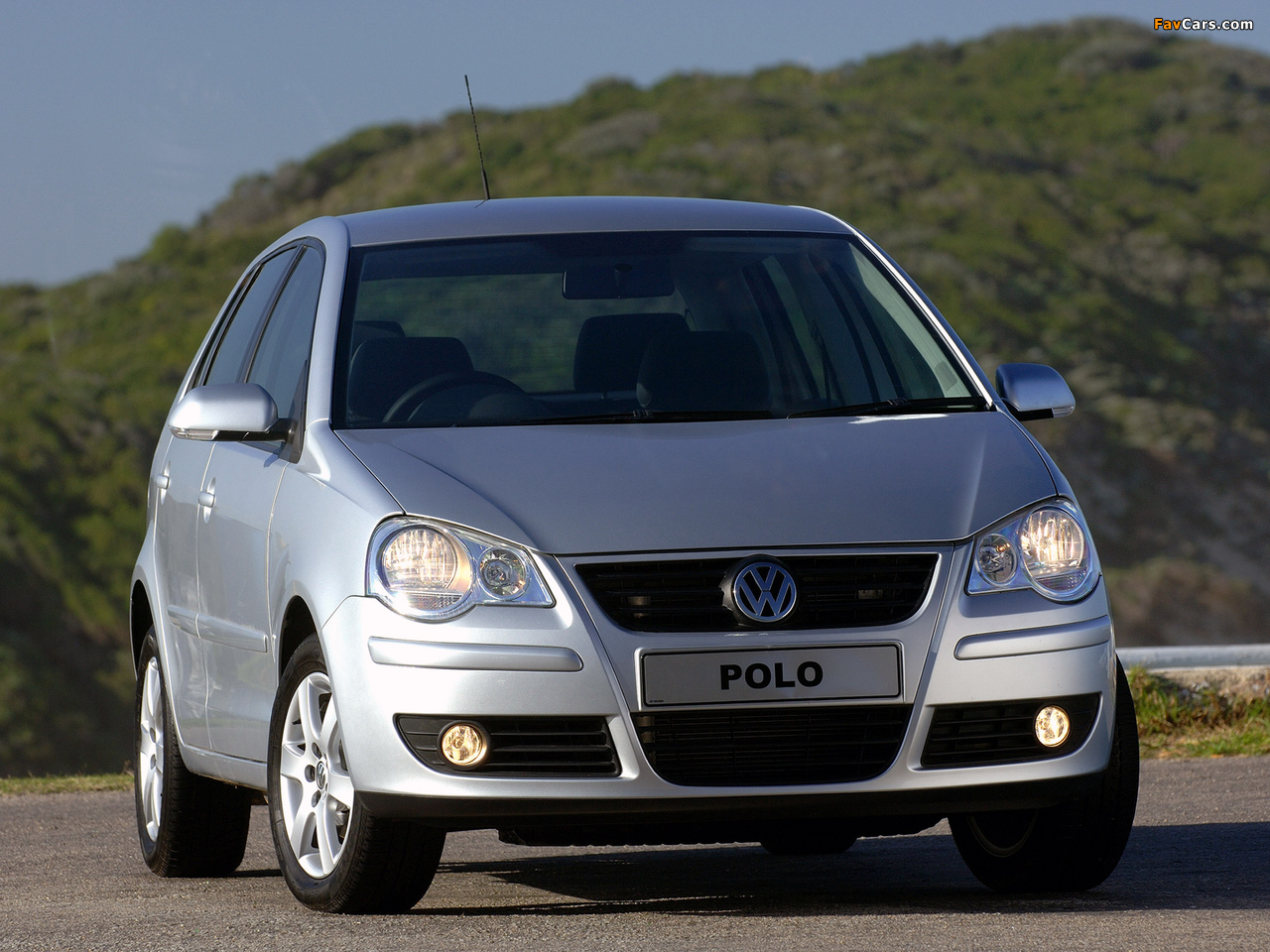 Images of Volkswagen Polo 5-door ZA-spec (Typ 9N3) 2005–09 (1280 x 960)