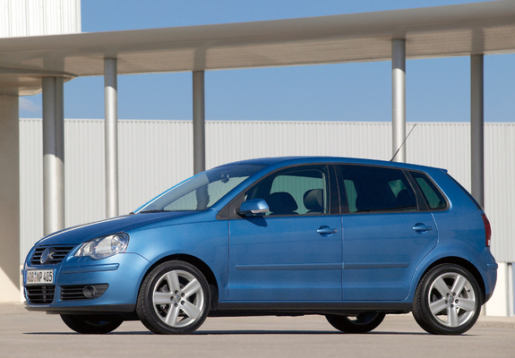 Images of Volkswagen Polo 5-door (Typ 9N3) 2005–09