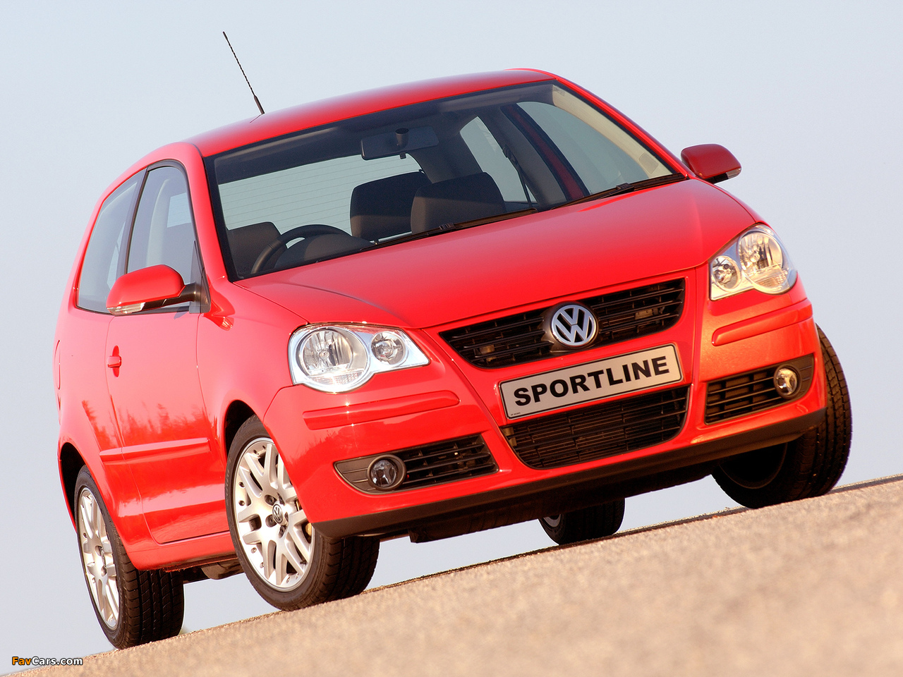 Images of Volkswagen Polo Sportline 3-door ZA-spec (Typ 9N3) 2005–09 (1280 x 960)