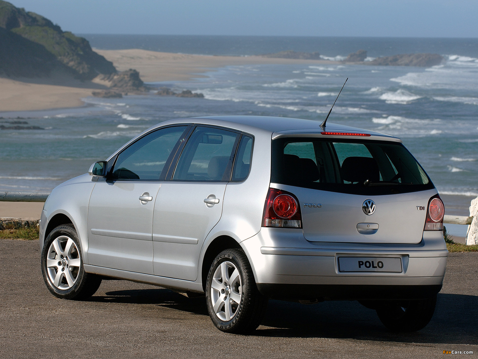 Images of Volkswagen Polo 5-door ZA-spec (Typ 9N3) 2005–09 (1600 x 1200)