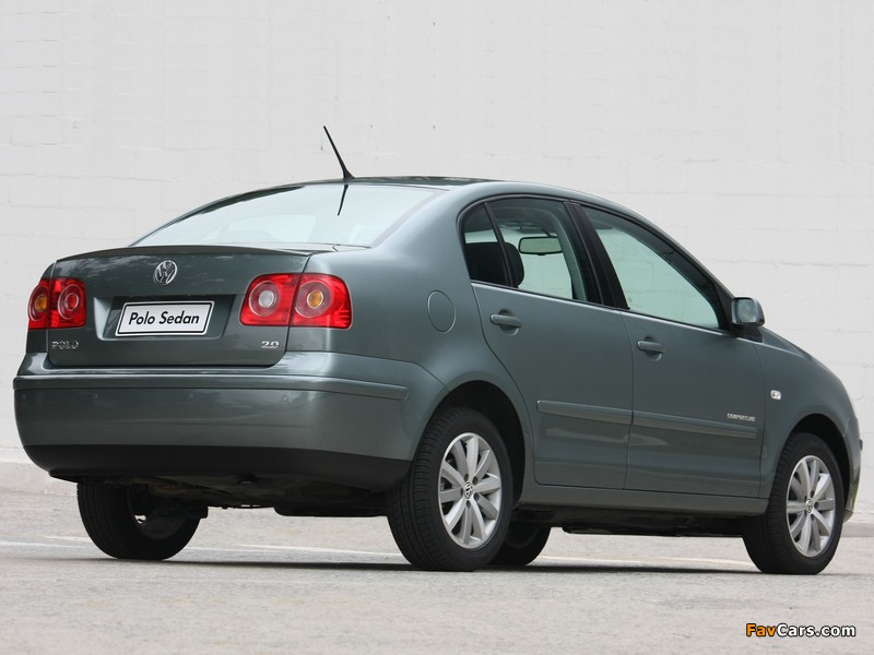 Images of Volkswagen Polo Sedan BR-spec (Typ 9N3) 2006–11 (800 x 600)