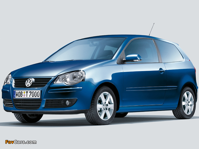 Images of Volkswagen Polo Tour 3-door (Typ 9N3) 2006 (640 x 480)