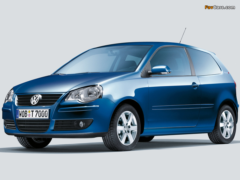 Images of Volkswagen Polo Tour 3-door (Typ 9N3) 2006 (800 x 600)