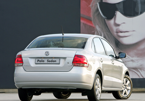 Images of Volkswagen Polo Sedan ZA-spec (V) 2010