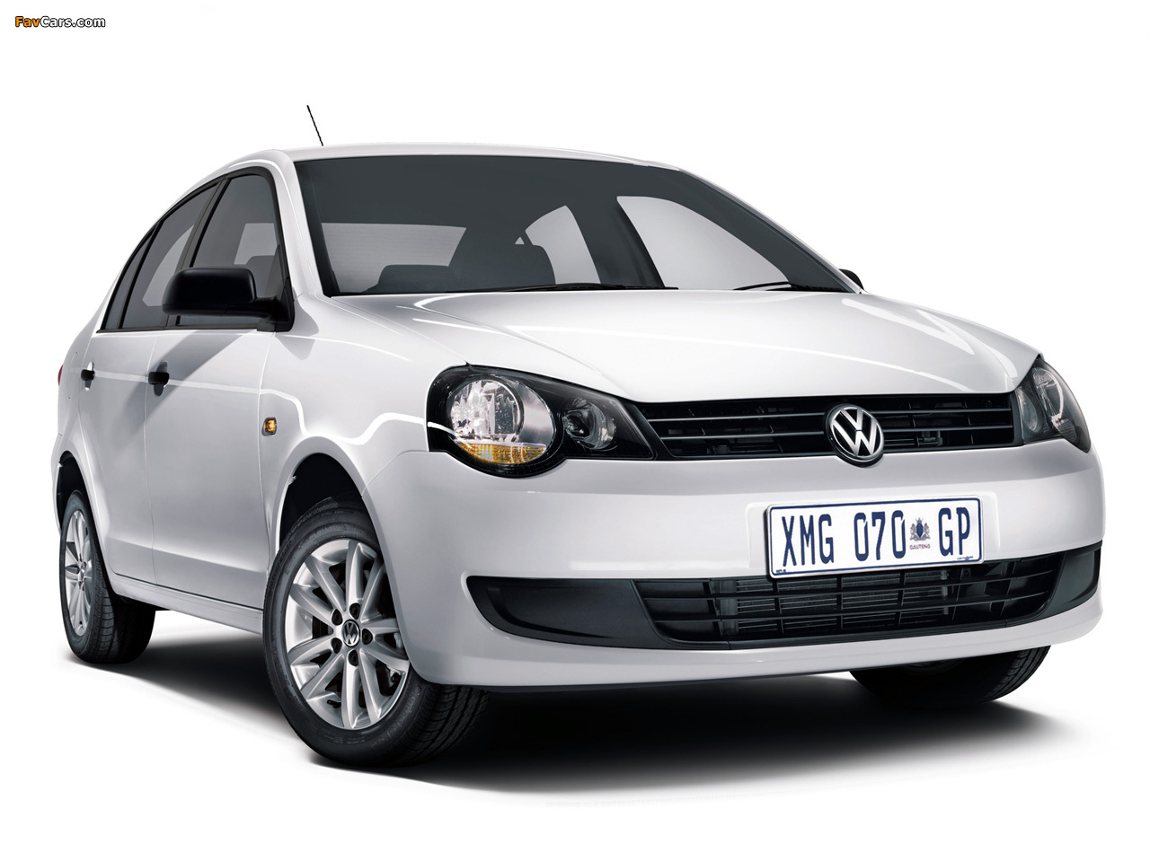Images of Volkswagen Polo Vivo Sedan (Typ 9N3) 2010 (1280 x 960)