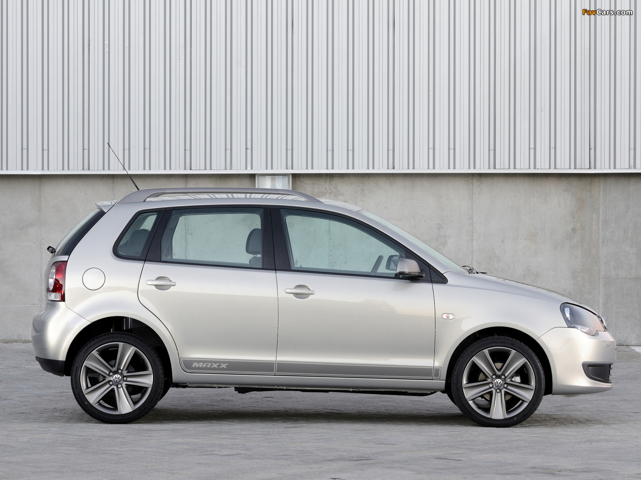 Images of Volkswagen Polo Vivo Maxx (Typ 9N3) 2013 (1280 x 960)