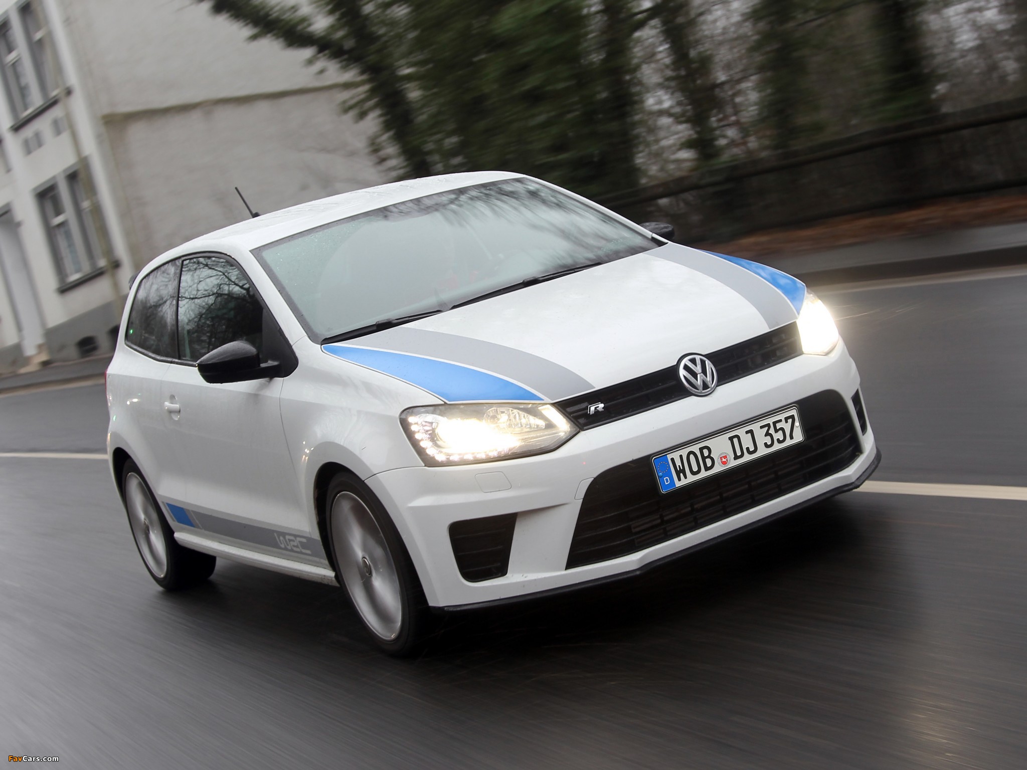 Images of Volkswagen Polo R WRC Street (Typ 6R) 2013 (2048 x 1536)