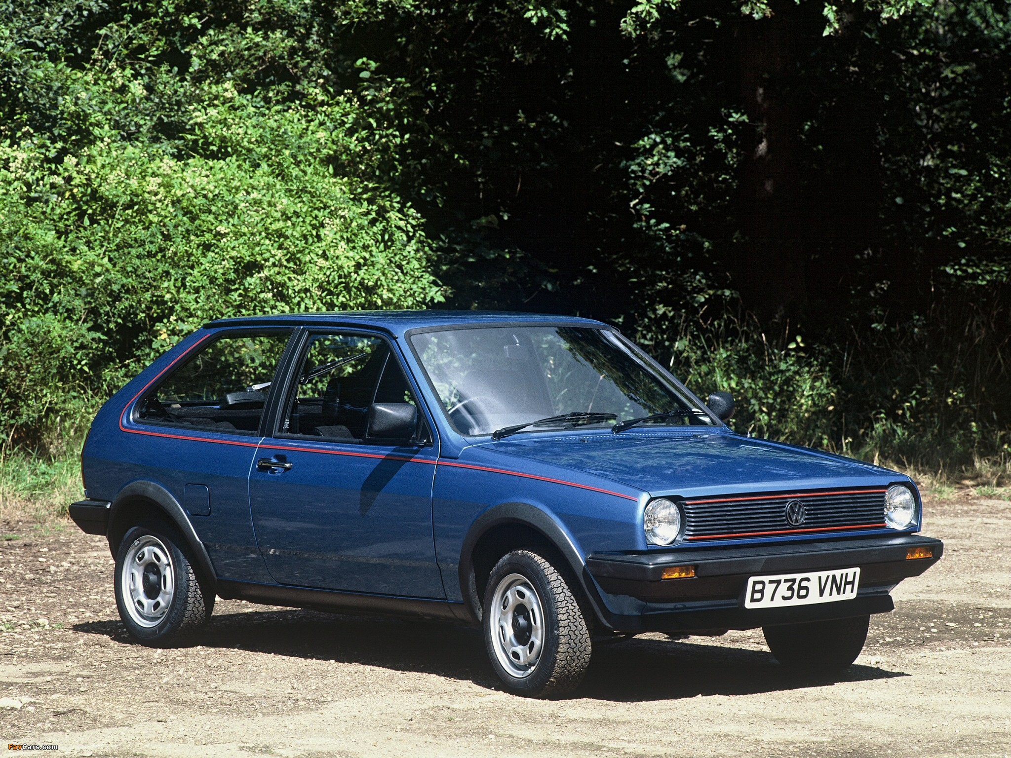 Photos of Volkswagen Polo Coupe UK-spec (Typ 86C) 1981–90 (2048 x 1536)