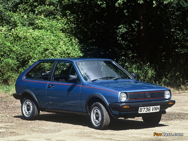 Photos of Volkswagen Polo Coupe UK-spec (Typ 86C) 1981–90 (640 x 480)