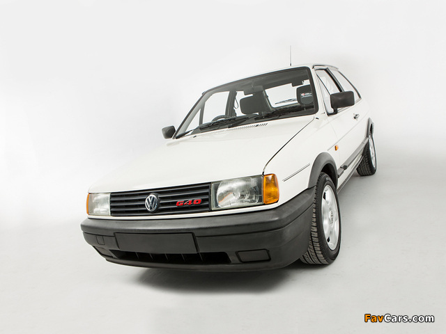 Photos of Volkswagen Polo G40 UK-spec (IIf) 1991–94 (640 x 480)
