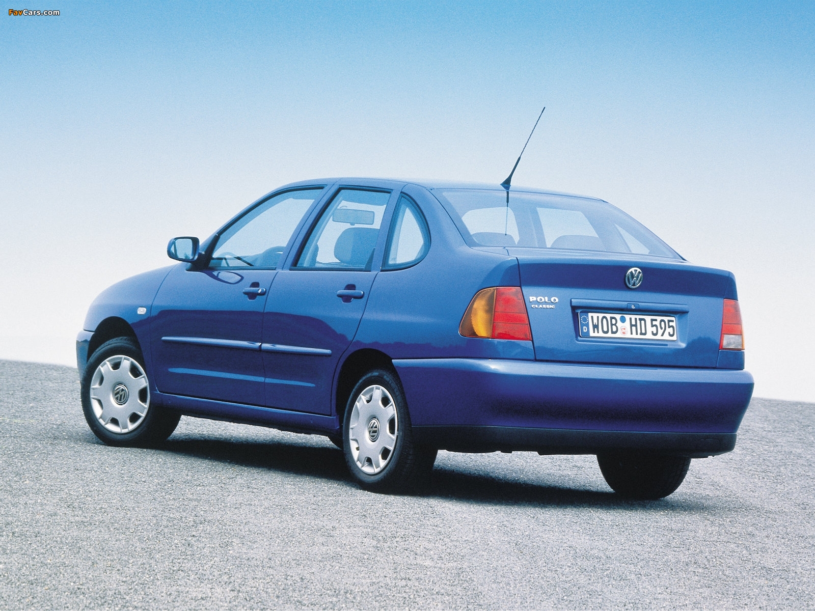 Photos of Volkswagen Polo Classic (III) 1995–2001 (1600 x 1200)