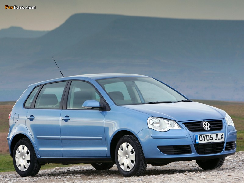 Photos of Volkswagen Polo 5-door UK-spec (Typ 9N3) 2005–09 (800 x 600)