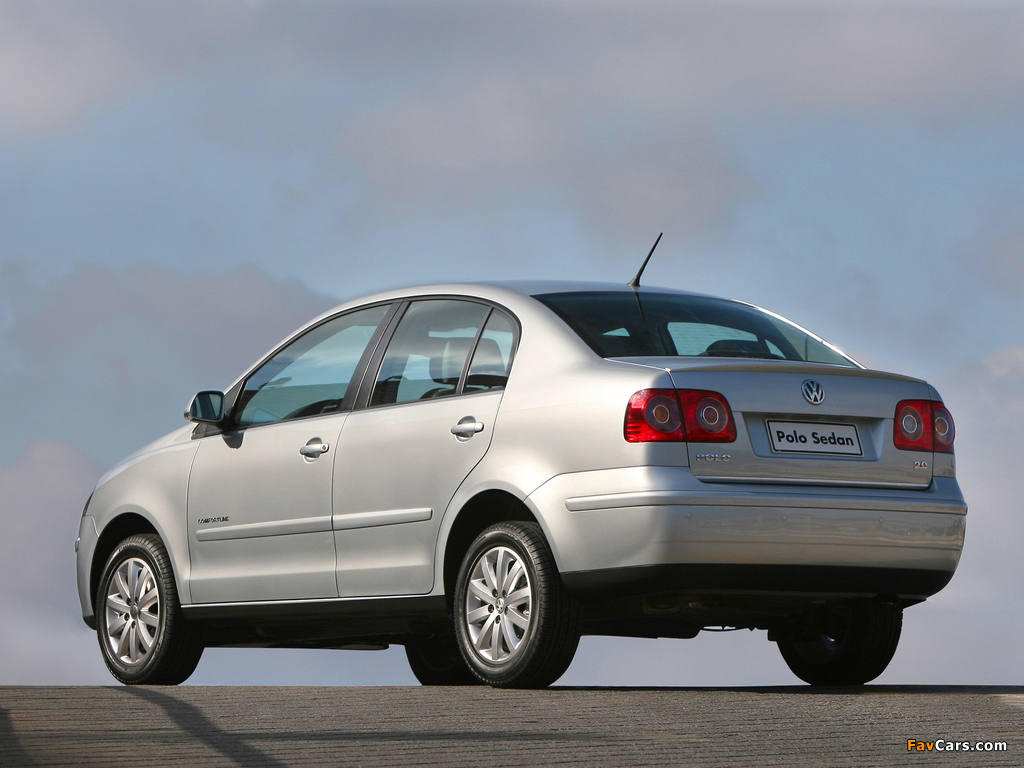 Photos of Volkswagen Polo Sedan BR-spec (Typ 9N3) 2006–11 (1024 x 768)