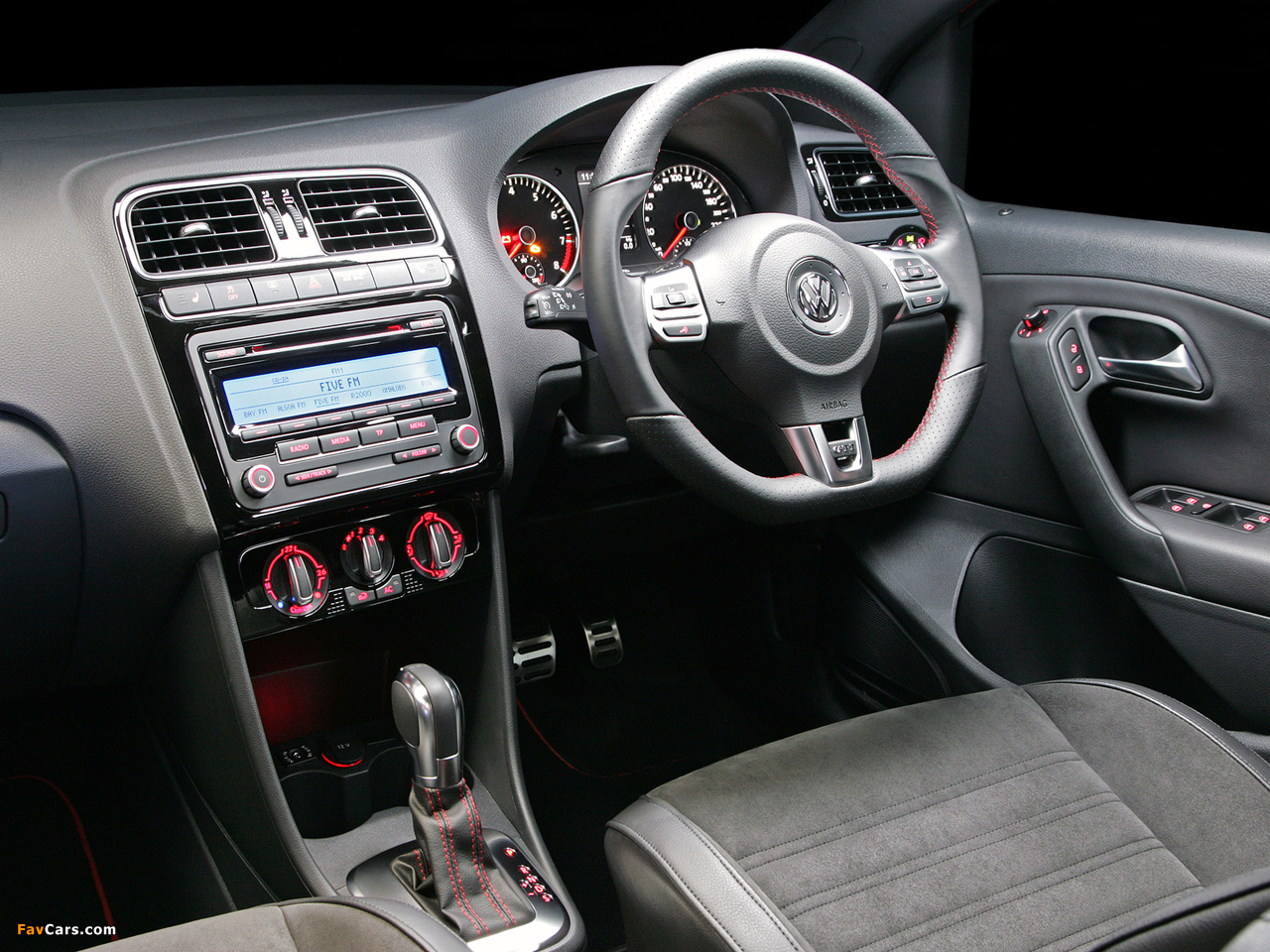 Photos of Volkswagen Polo GTI 5-door ZA-spec (Typ 6R) 2010 (1280 x 960)
