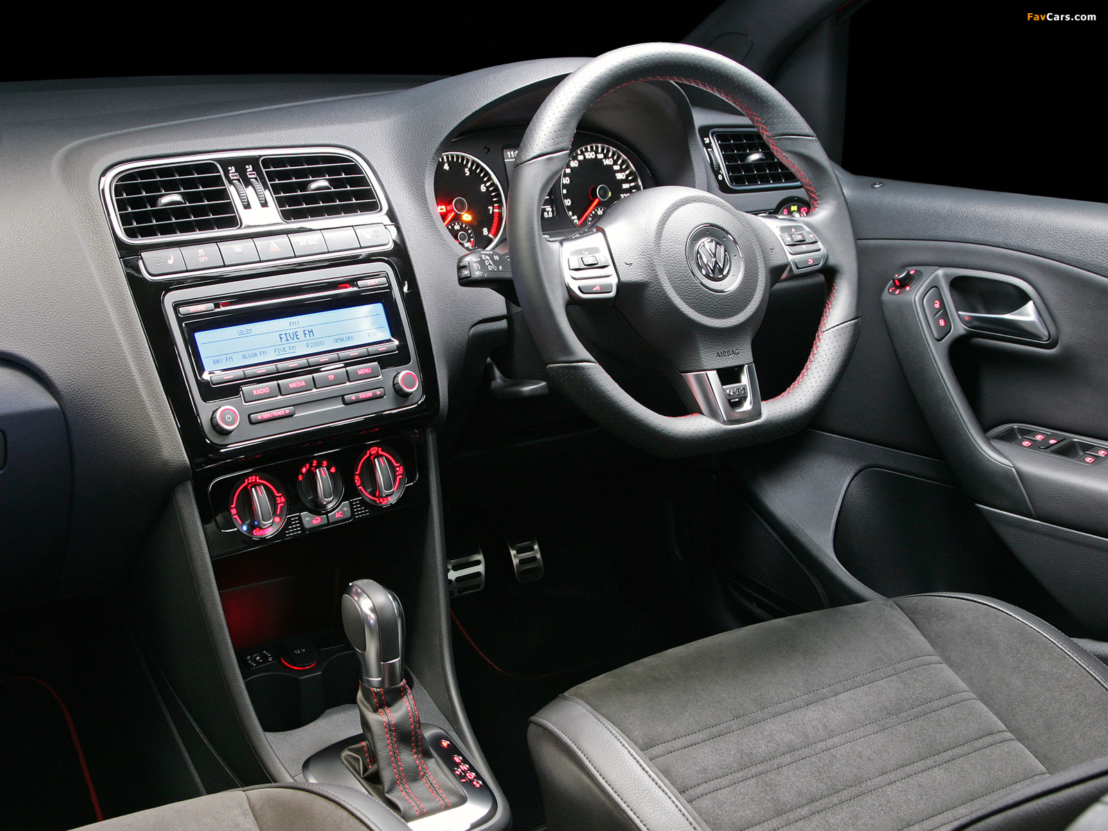Photos of Volkswagen Polo GTI 5-door ZA-spec (Typ 6R) 2010 (1600 x 1200)