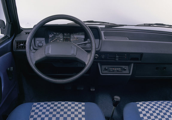 Pictures of Volkswagen Polo Coupe (II) 1981–90