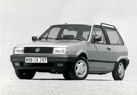 Pictures of Volkswagen Polo (Typ 86C) 1990–94