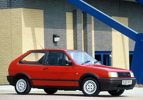 Pictures of Volkswagen Polo G40 UK-spec (IIf) 1991–94