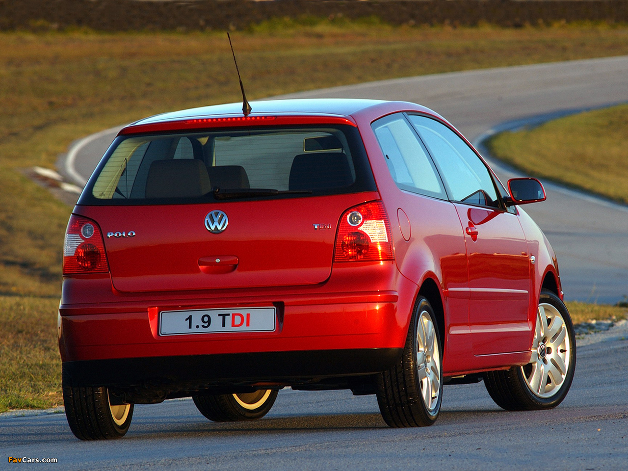 Pictures of Volkswagen Polo 3-door ZA-spec (Typ 9N) 2001–05 (1280 x 960)