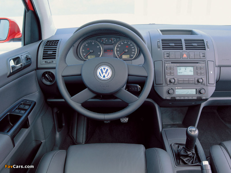 Pictures of Volkswagen Polo 5-door (IV) 2001–05 (800 x 600)