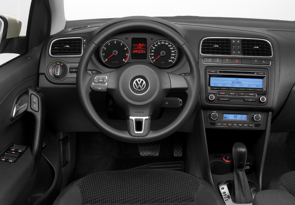 Pictures of Volkswagen Polo Sedan (V) 2010