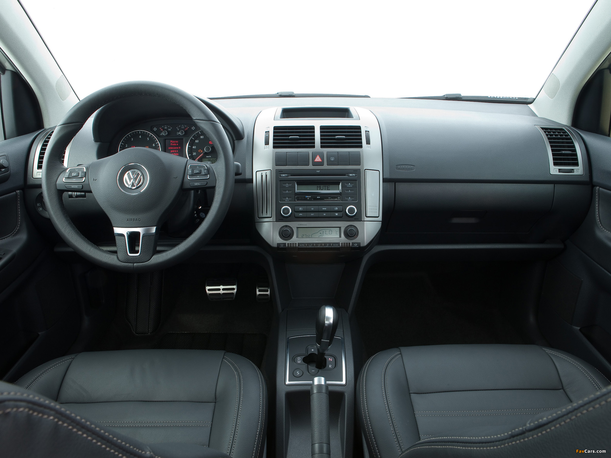 Pictures of Volkswagen Polo Sedan BR-spec (Typ 9N3) 2012 (2048 x 1536)