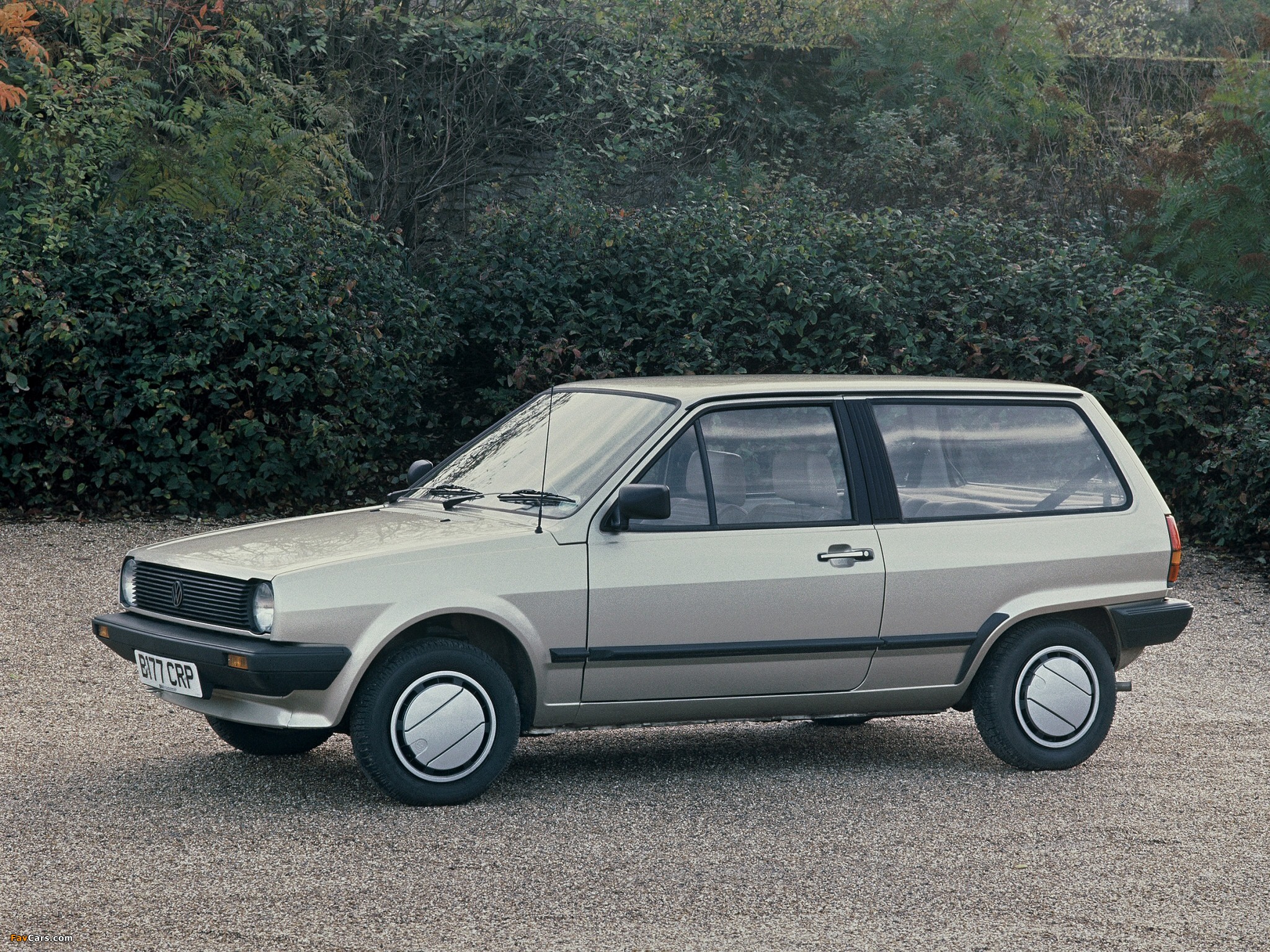 Volkswagen Polo Hatchback UK-spec (II) 1981–90 pictures (2048 x 1536)