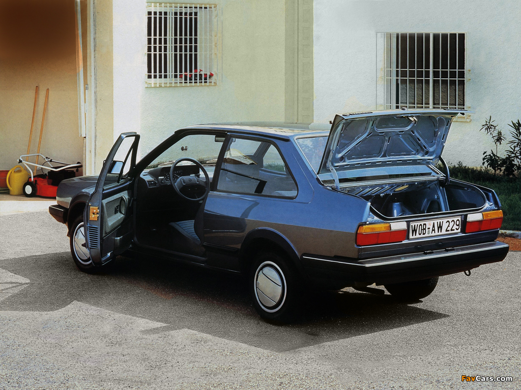 Volkswagen Polo Classic (II) 1985–90 photos (1024 x 768)