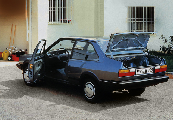 Volkswagen Polo Classic (II) 1985–90 photos