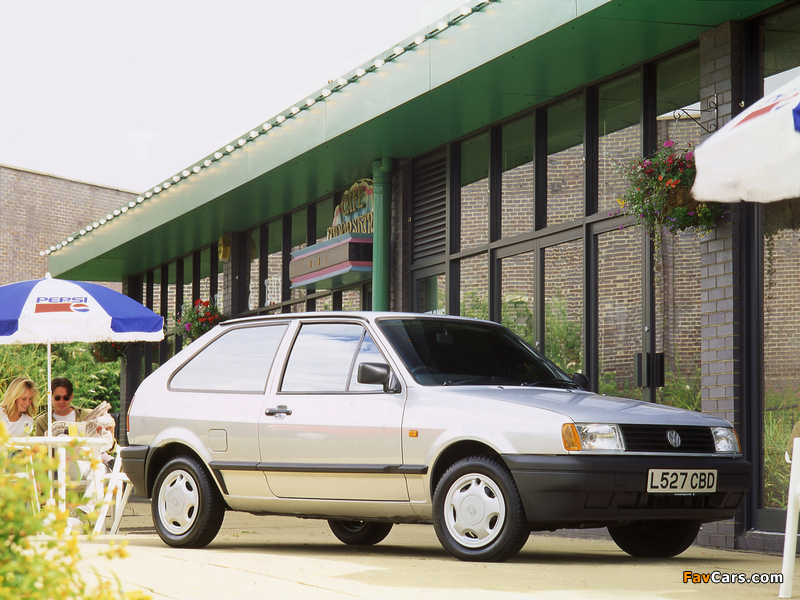 Volkswagen Polo Boulevard UK-spec (Typ 86C) 1993 pictures (800 x 600)
