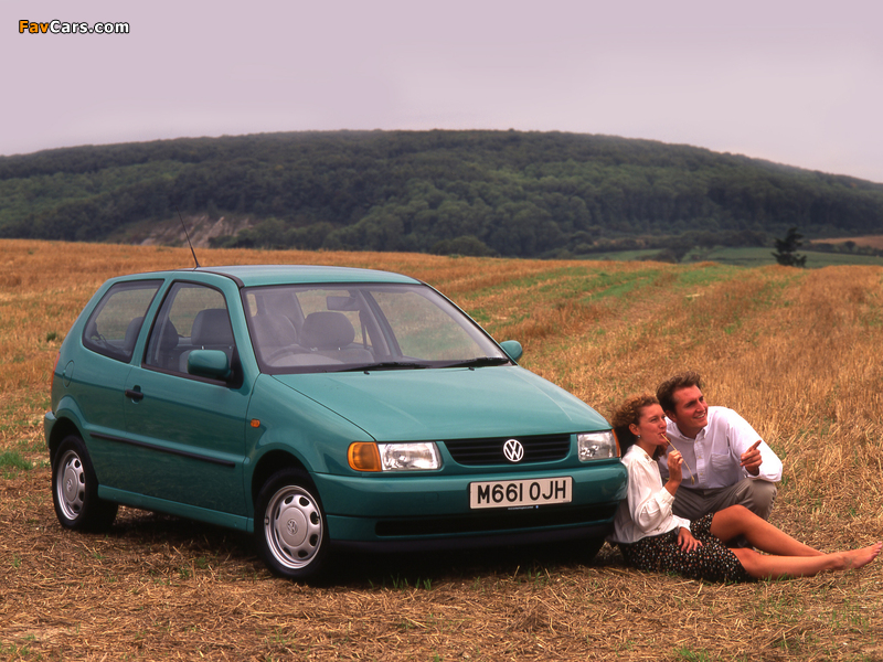 Volkswagen Polo 3-door UK-spec (III) 1994–99 pictures (800 x 600)