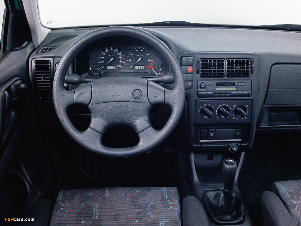 Volkswagen Polo 5-door (III) 1994–99 pictures (1024 x 768)