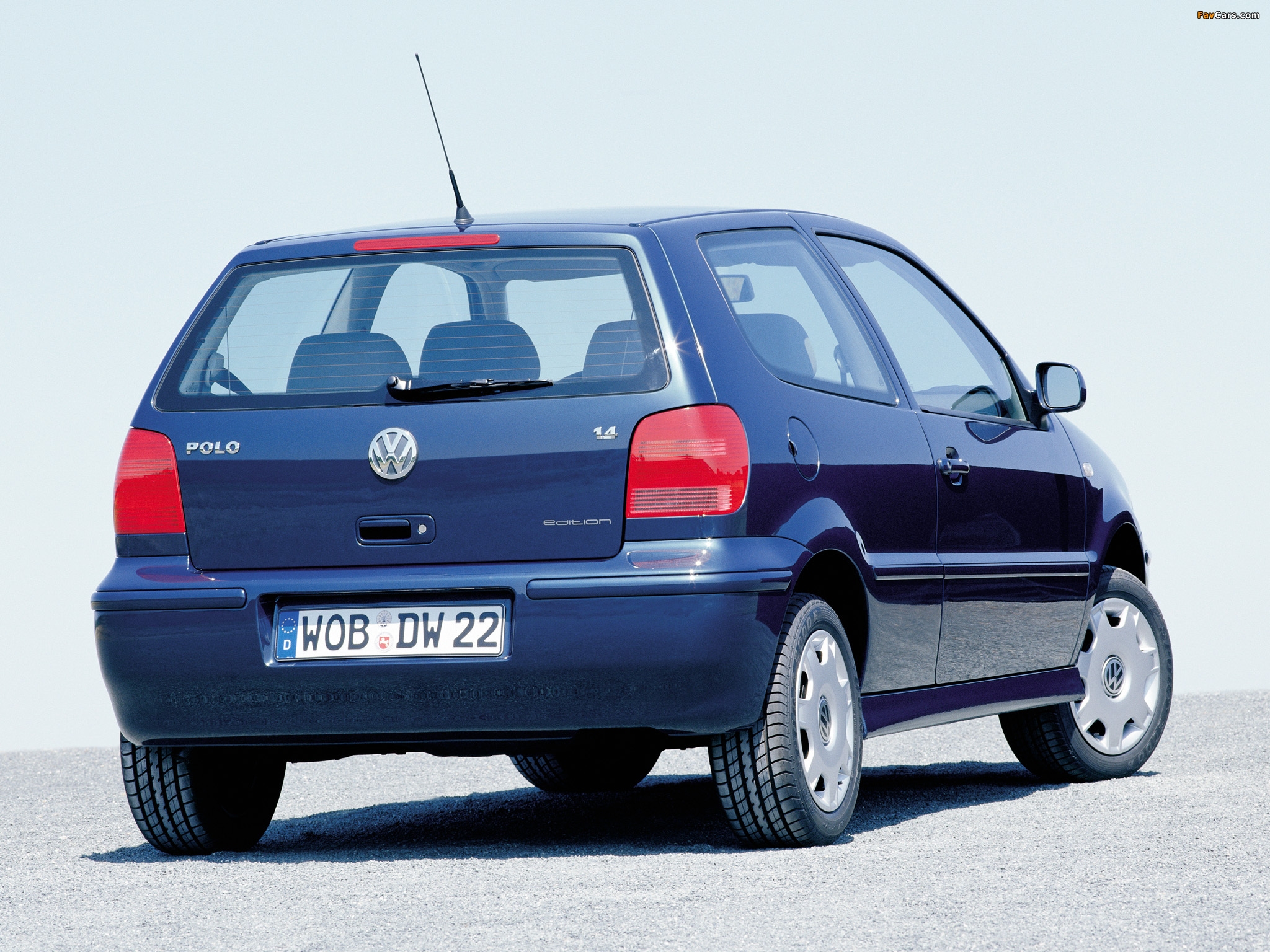 Volkswagen Polo 3-door (Typ 6N2) 1999–2001 images (2048 x 1536)