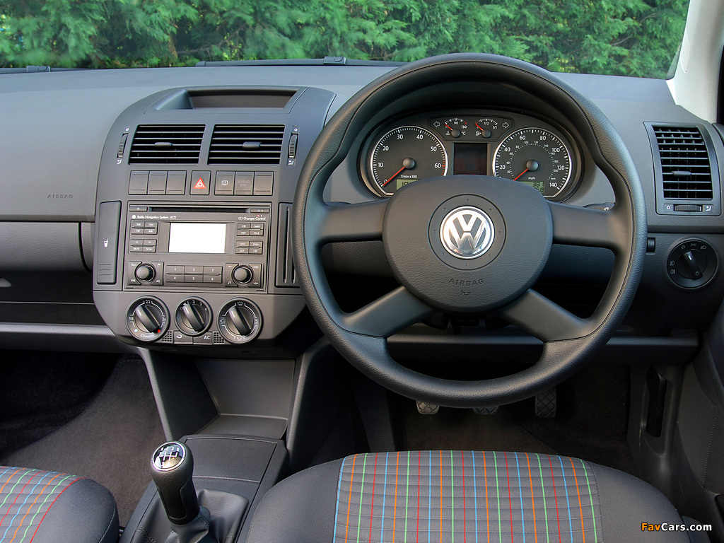 Volkswagen Polo 3-door UK-spec (Typ 9N3) 2005–09 photos (1024 x 768)