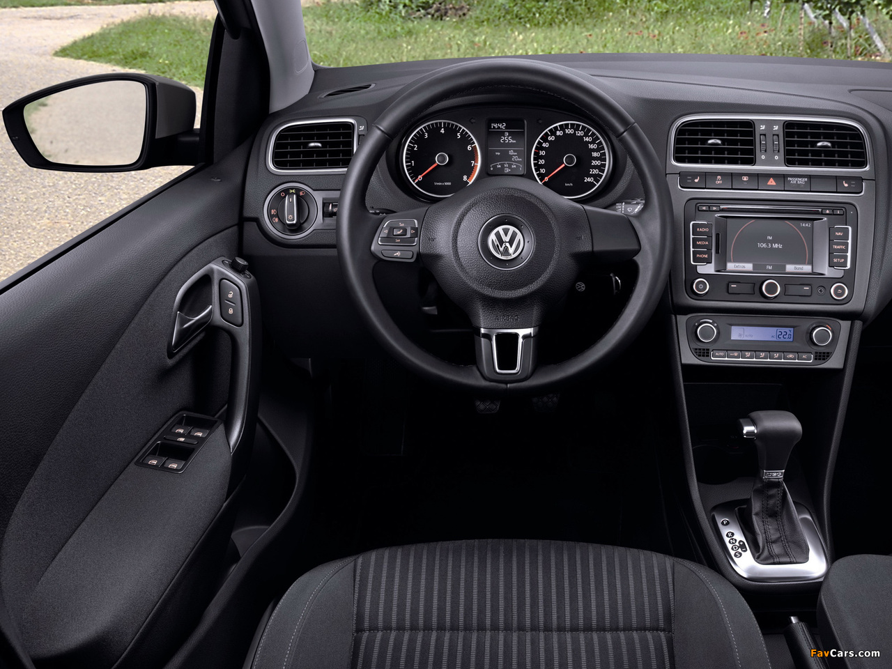 Volkswagen Polo 3-door (V) 2009 pictures (1280 x 960)