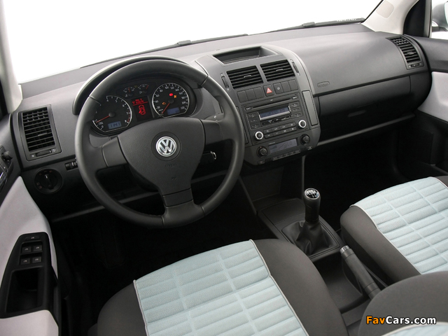 Volkswagen Polo BlueMotion 5-door BR-spec (Typ 9N3) 2009–12 wallpapers (640 x 480)