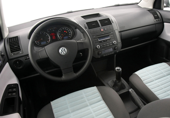 Volkswagen Polo BlueMotion 5-door BR-spec (Typ 9N3) 2009–12 wallpapers
